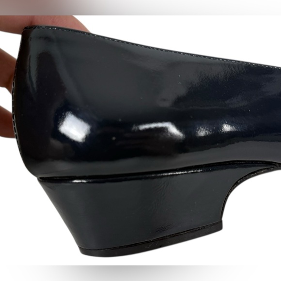 Salvatore Ferragamo Patent Leather Bow Pumps Blue Womens 8 AA 2A Casual Formal main image 1